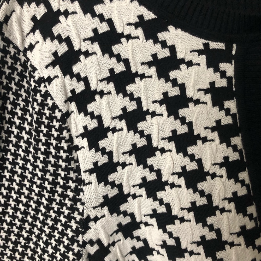 NWT Allison Daley Single Clasp Black & White Sweater - size Large - Picture 10 of 14